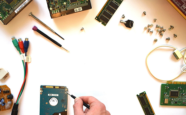 电子手工焊接的基本方法及操作步骤有哪些？